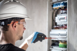 Servicios profesionales de Instalaciones Baja tensión 1 - 2 Instalaciones Baja tensión - Realizamos instalaciones eléctricas seguras y certificadas en viviendas, locales y empresas, cumpliendo con la normativa vigente. | J&N Instalaciones - 1